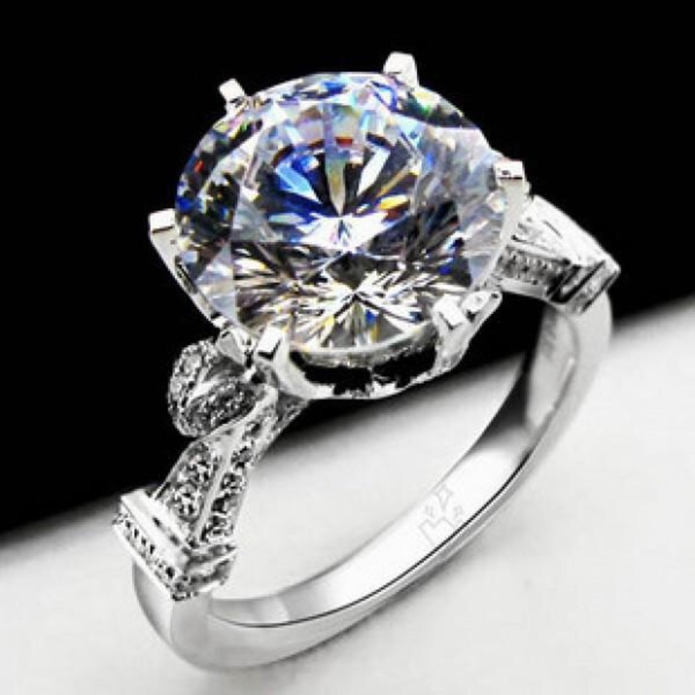 A New Sterling Silver 4 Carat Sona CReated Fiamond - Picture 4 of 8